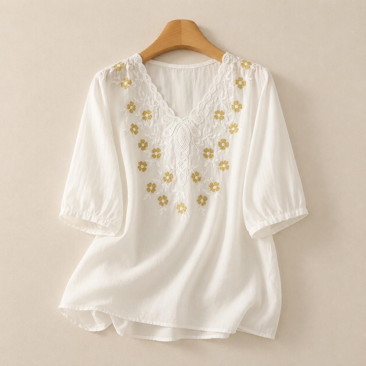 Blusa de Algodón y Lino Bordada Clara